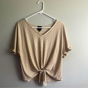 W5 size small lightweight shirt!